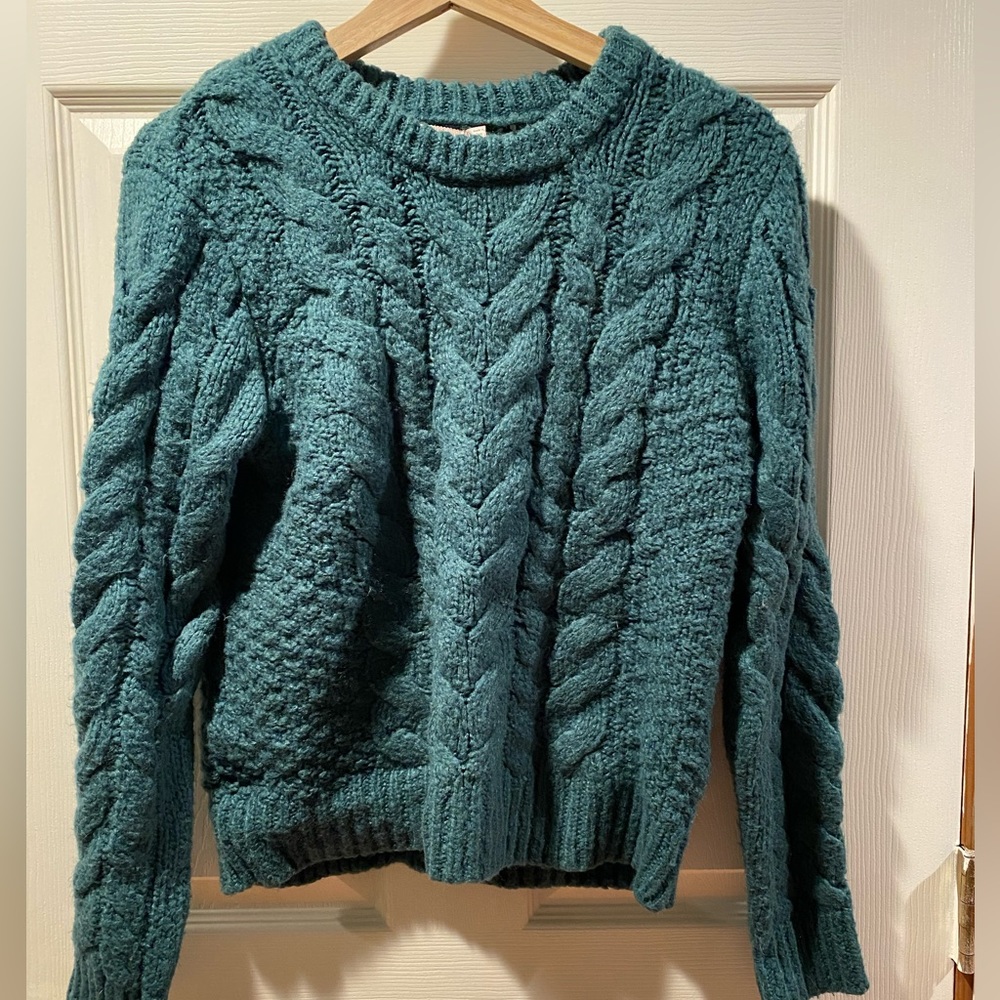 Forest green cable knit sweater